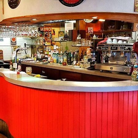 Hotel De La Gare モルレー エクステリア 写真