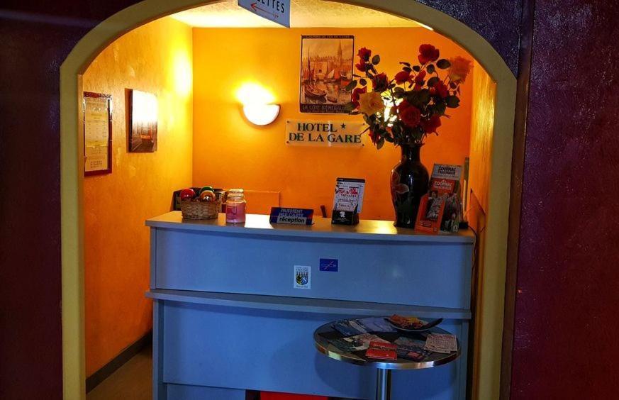 Hotel De La Gare モルレー エクステリア 写真